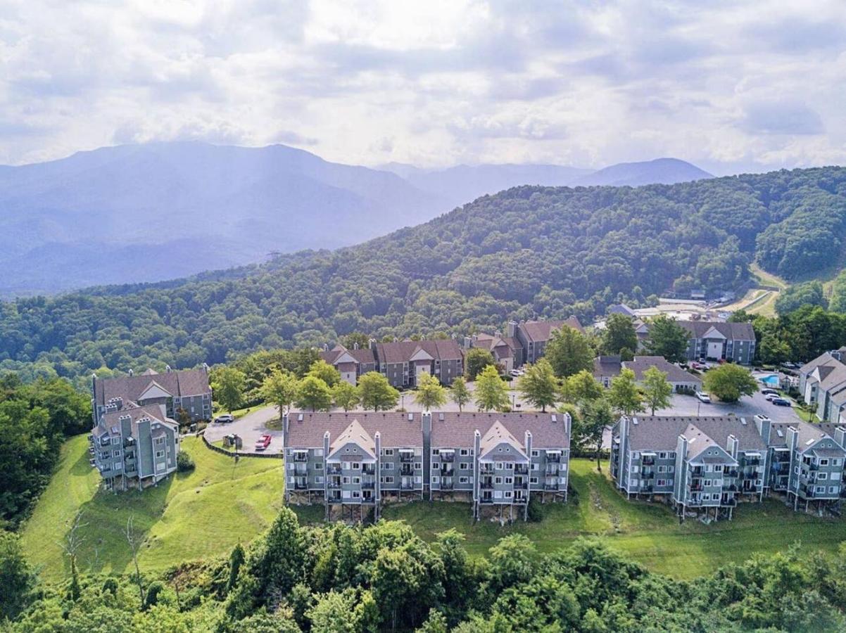 Wow Views!!-Mountain Escape-Outdoor Pool-Close To Downtown-Wifi-Cable-Private Balcony Гатлинбург Экстерьер фото